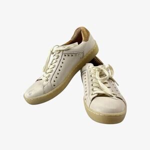 Born Womens Studded Leather Sneakers Ivory Gold Size 6M Lace-Up Low Top Comfort